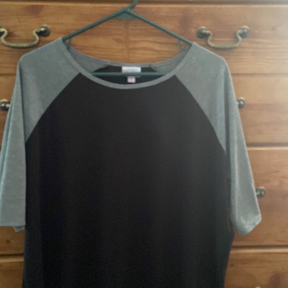 Lularoe short sleeve tunic.
